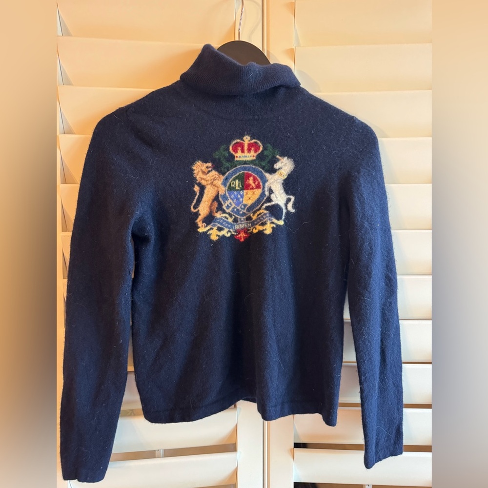 Polo by Ralph Lauren kids
Sweater- Like New!